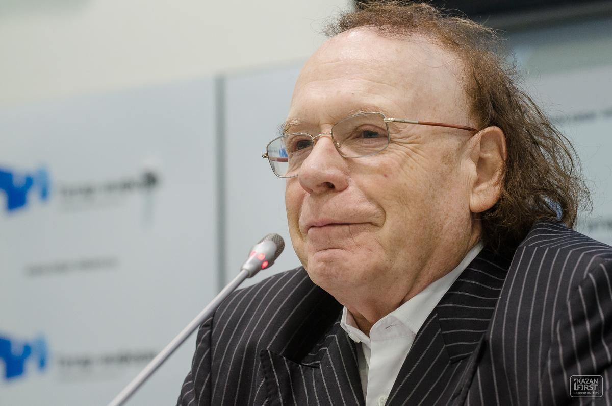 Популярный российский писатель загремел в списки "Миротворца" Популярный российский писатель загремел в списки "Миротворца"