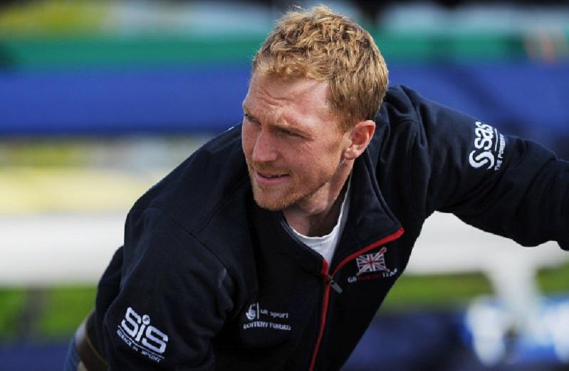 Спортсмен показал шокирующее фото рук после ручной гребли в Северо-Ледовитом океане