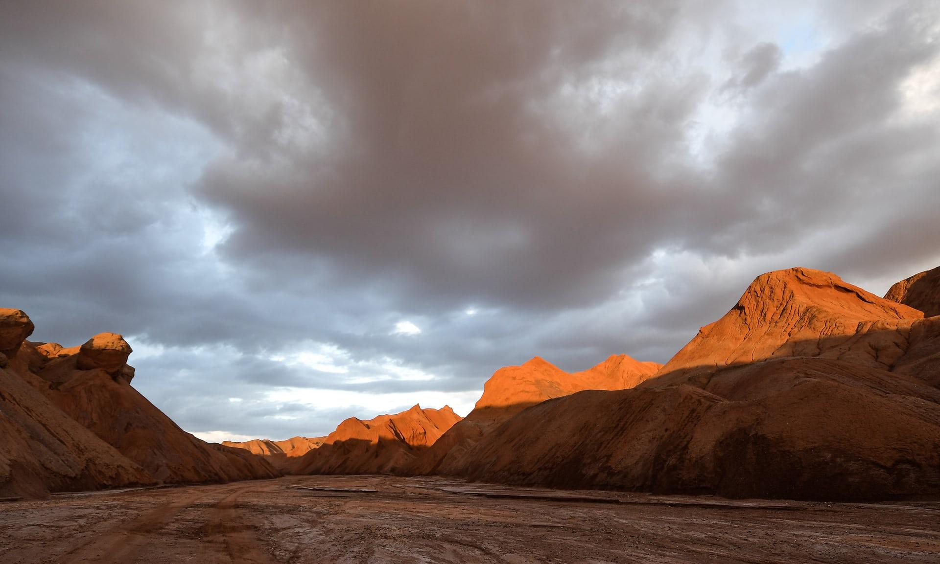 Самолетом на Марс Китай замахнулся воспроизвести "воинственную планету" на Земле