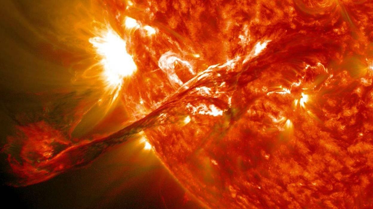 Третья вспышка на Солнце: мощный взрыв 8 сентября 2017