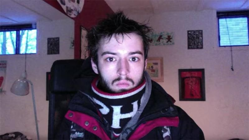 Хлопець 8 років щодня робив селфі і показав результат на своєму весіллі Хлопець 8 років щодня робив селфі і показав результат на своєму весіллі