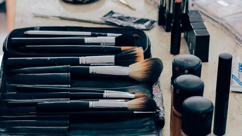 4 ошибки в макияже, которые делают вас старше