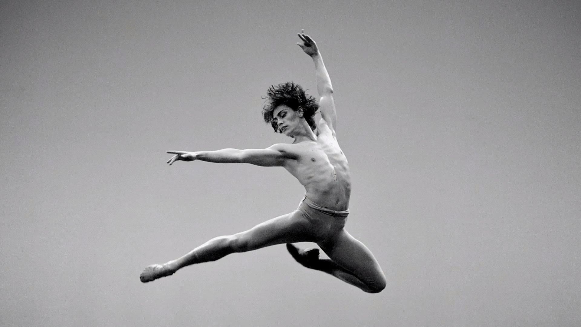 Українська зірка балету оголився у фотосеті з Памелою Андерсон