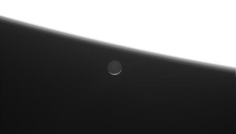 Последние фото зонда Cassini: прощаясь с Сатурном Последние фото зонда Cassini: прощаясь с Сатурном