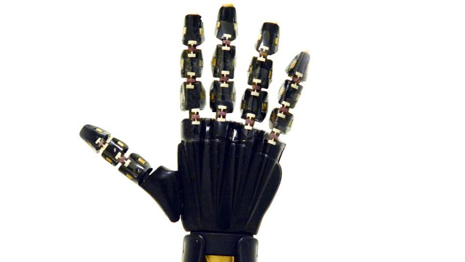 Зачем ученые создали "кожу" для роботов