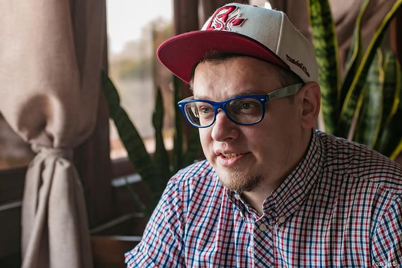 Прикро, коли в Україні говорять, що всі росіяни – вороги, – музикант гурту "Елізіум" Прикро, коли в Україні говорять, що всі росіяни – вороги, – музикант гурту "Елізіум"