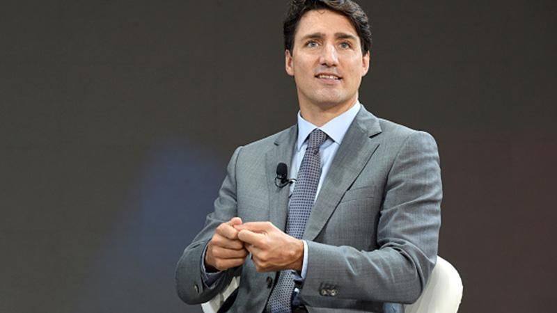 Джастін Трюдо здивував кумедними шкарпетками під час економічного форуму: фото Джастін Трюдо здивував кумедними шкарпетками під час економічного форуму: фото