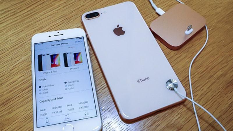 Спеціалісти розібрали iPhone 8 на частини: фото Спеціалісти розібрали iPhone 8 на частини: фото