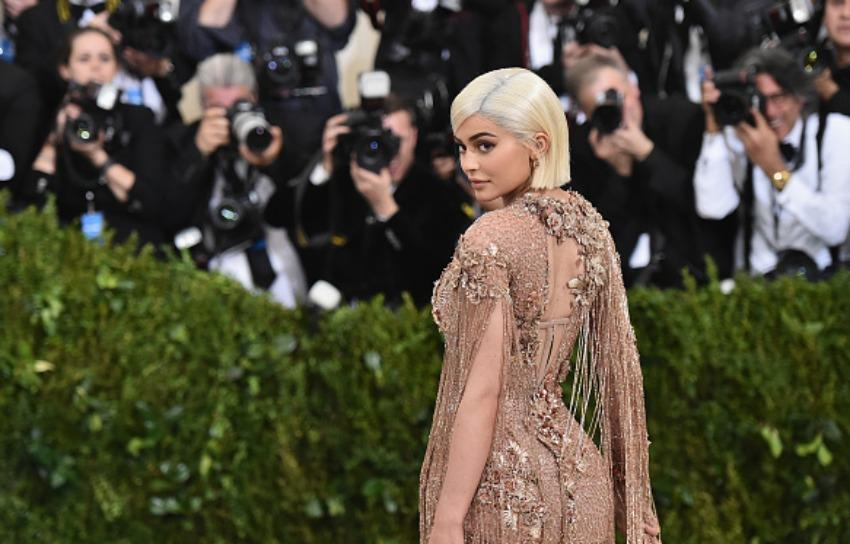 Младшая сестра Ким Кардашьян впервые станет мамой, – СМИ