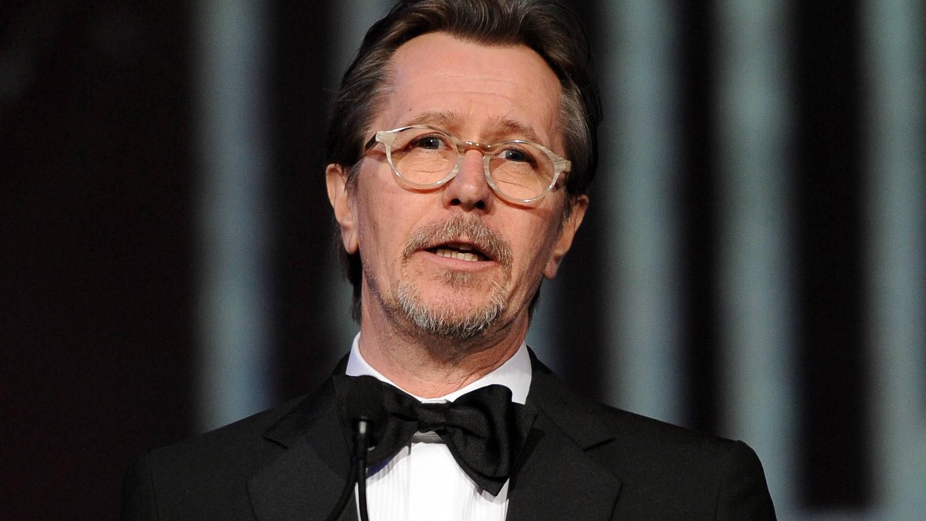 59-летний герой "Пятого элемента" Гэри Олдмен пятый раз женился 59-летний герой "Пятого элемента" Гэри Олдмен пятый раз женился