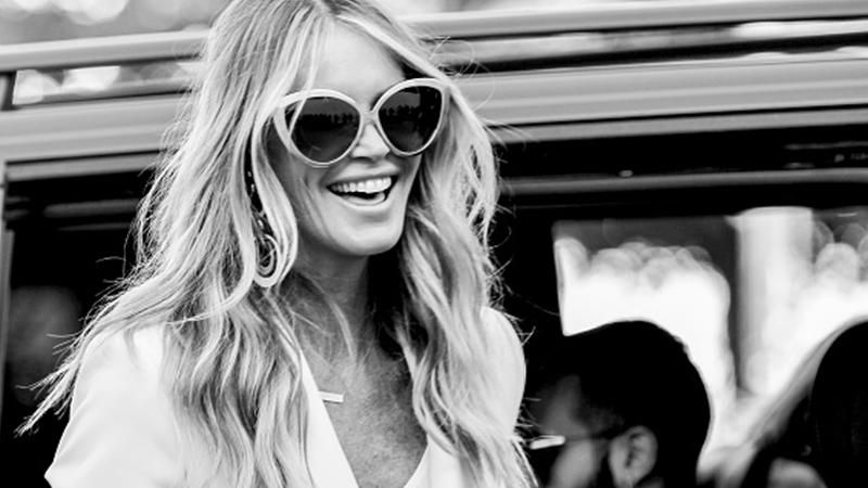 Легендарна 53-річна супермодель показала ідеальну фігуру в купальнику: фото Легендарна 53-річна супермодель показала ідеальну фігуру в купальнику: фото