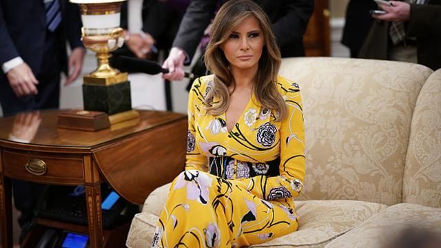 Стиліст Меланії Трамп розповів про особливості стилю та забаганки першої леді США Стиліст Меланії Трамп розповів про особливості стилю та забаганки першої леді США