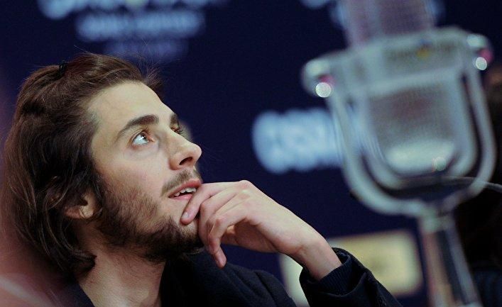 Переможець Євробачення-2017 Сальвадор Собрал потрапив до реанімації та очікує термінової пересадки серця Переможець Євробачення-2017 Сальвадор Собрал потрапив до реанімації та очікує термінової пересадки серця