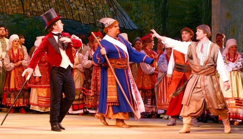 Національна опера у жовтні: кохання, гумор і запальні танці Національна опера у жовтні: кохання, гумор і запальні танці