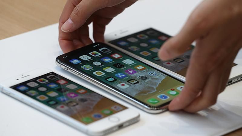 iPhone 8 Plus первые владельцы жалуются на шумы динамика