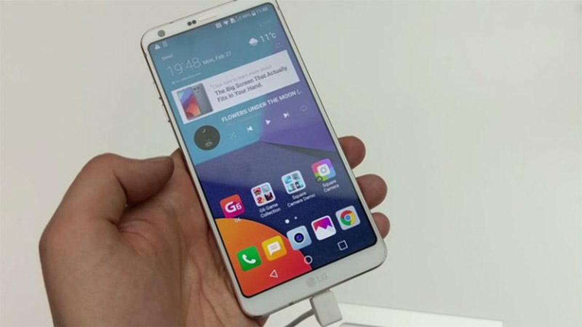 Компания LG представила уникальный смартфон