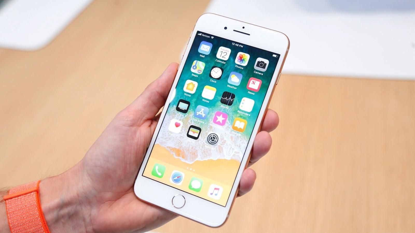 Який телефон найдовше тримає заряд: складено рейтинг Який телефон найдовше тримає заряд: складено рейтинг