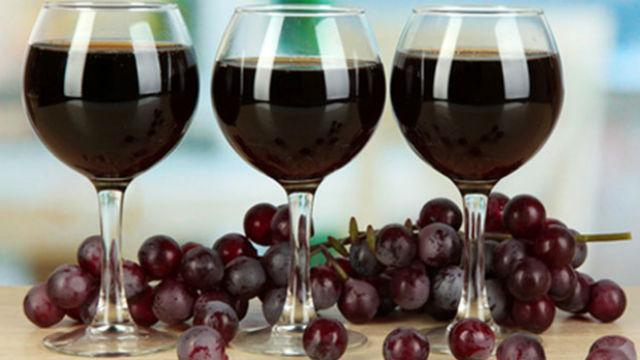 Как приготовить вино в домашних условиях: простой рецепт