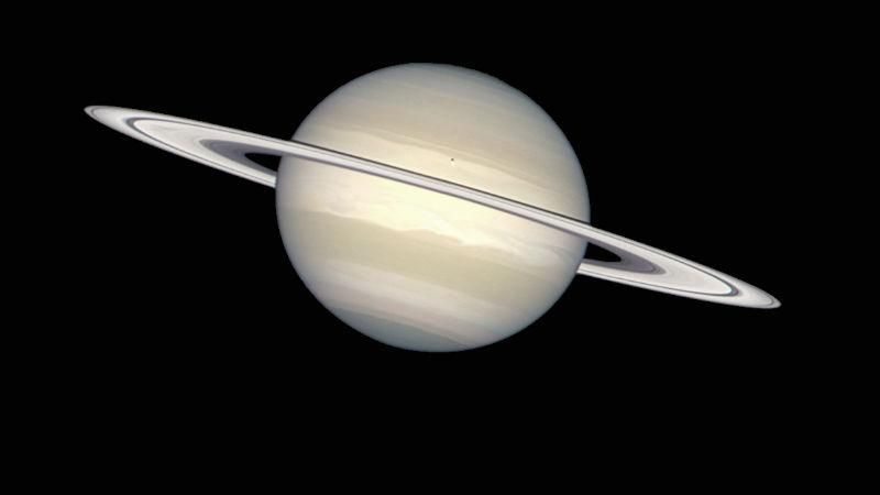 В NASA нашли "кирпичики жизни" в кольцах Сатурна