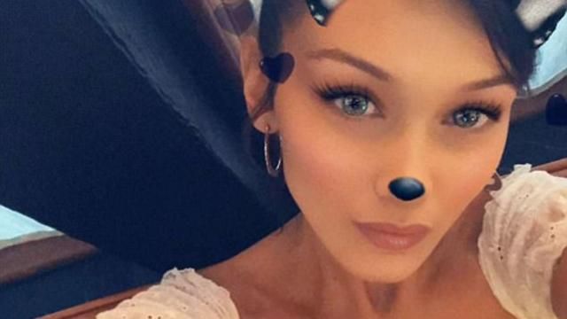 Белла Хадид отпраздновала день рождения в сдержанном белом платье: фото Белла Хадид отпраздновала день рождения в сдержанном белом платье: фото