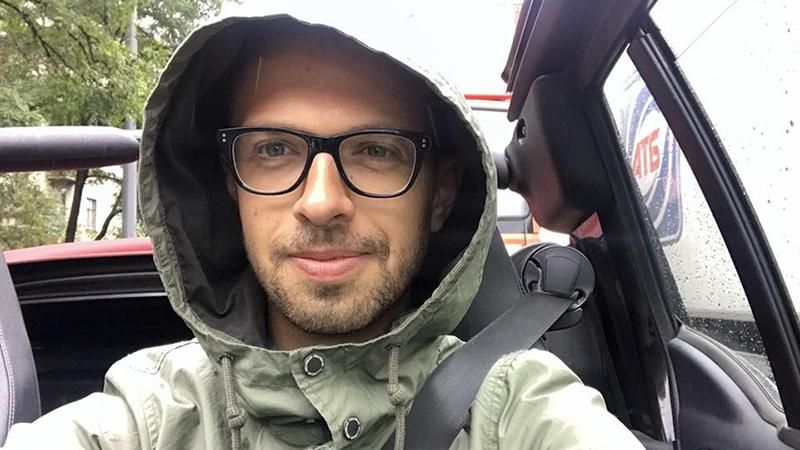 Ведучий програми "Орел і решка" потрапив у масову аварію Ведучий програми "Орел і решка" потрапив у масову аварію