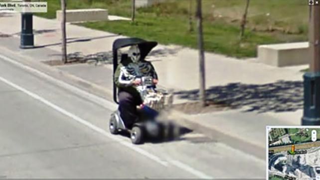 В Google Street View нашли фото ужасного неизвестного существа во Франции