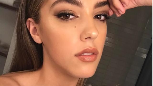 19-летняя дочь Сталлоне показала фигуру в кружевном белье 19-летняя дочь Сталлоне показала фигуру в кружевном белье