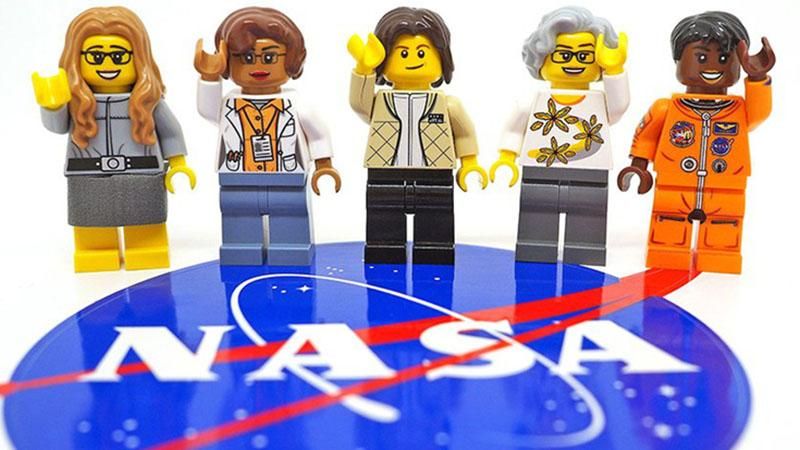 В космос літають не тільки чоловіки: Lego створила фігурки жінок з NASA