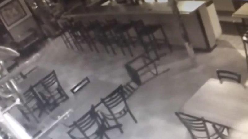 Працівники бару зняли на відео "привида"
