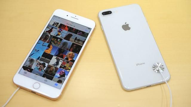Первую партию iPhone X раскупили за несколько минут Первую партию iPhone X раскупили за несколько минут