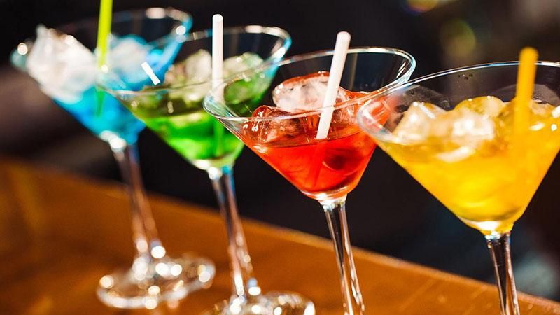 Ученые создали стакан, который способен превратить воду в алкоголь Ученые создали стакан, который способен превратить воду в алкоголь