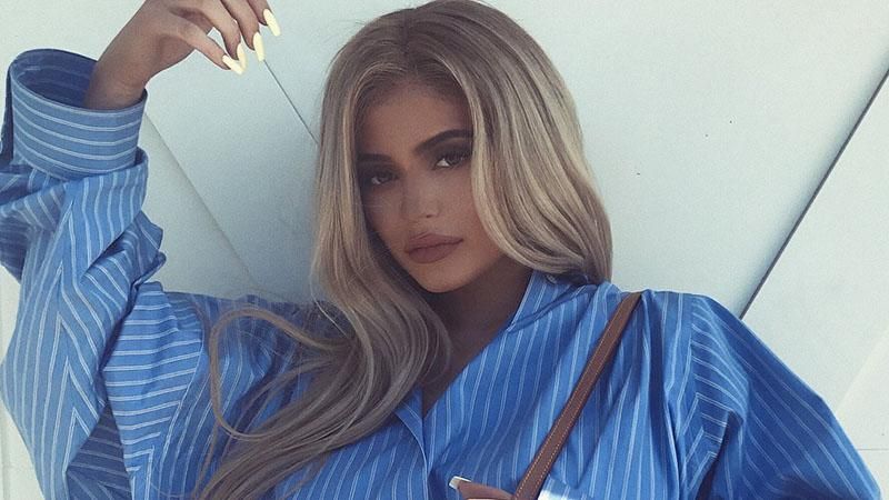 Кайлі Дженнер звинувачує папарацці у тому, що вони домалювали їй вагітність: фотопорівняння Кайлі Дженнер звинувачує папарацці у тому, що вони домалювали їй вагітність: фотопорівняння