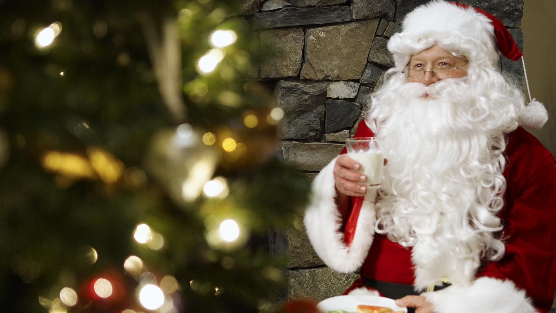 Родители возмутились из-за рождественской рекламы Amazon, где папа раздает подарки вместо Санты Родители возмутились из-за рождественской рекламы Amazon, где папа раздает подарки вместо Санты