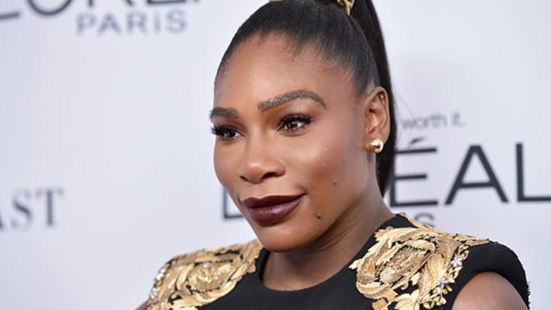 Серена Уильямс впервые вышла на красную дорожку после родов: яркие фото Серена Уильямс впервые вышла на красную дорожку после родов: яркие фото