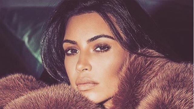 Кім Кардашян запускає власну колекцію парфумів: фото Кім Кардашян запускає власну колекцію парфумів: фото