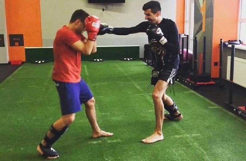 Зеленський показав підкачані м’язи після трьох місяців тренувань: фото Зеленський показав підкачані м’язи після трьох місяців тренувань: фото