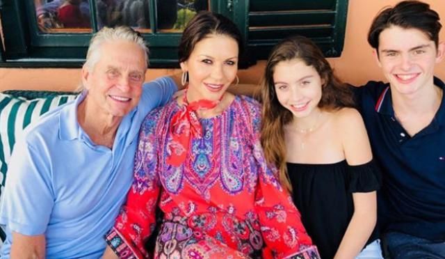 Как праздновали День благодарения мировые знаменитости: трогательные фото Как праздновали День благодарения мировые знаменитости: трогательные фото