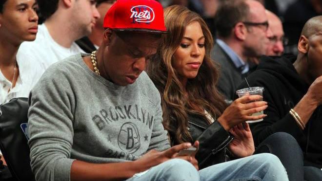 Тепер не підглянеш: Google сповіщатиме власника про сторонні погляди в смартфон Тепер не підглянеш: Google сповіщатиме власника про сторонні погляди в смартфон