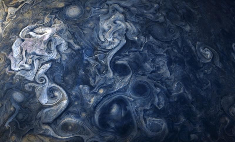 Ніби Ван Гог намалював: NASA опублікувала дивовижний знімок синіх хмар на Юпітері
