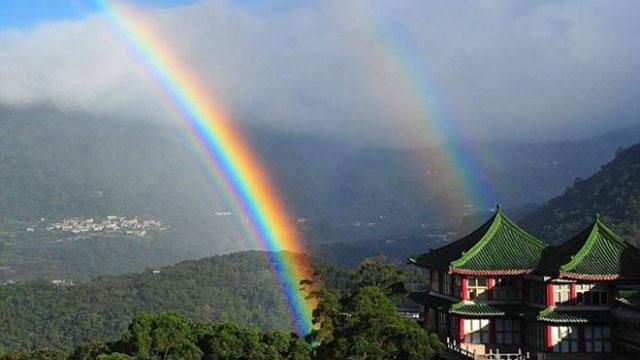 Редкую радугу наблюдали на Тайване: удивительные фото