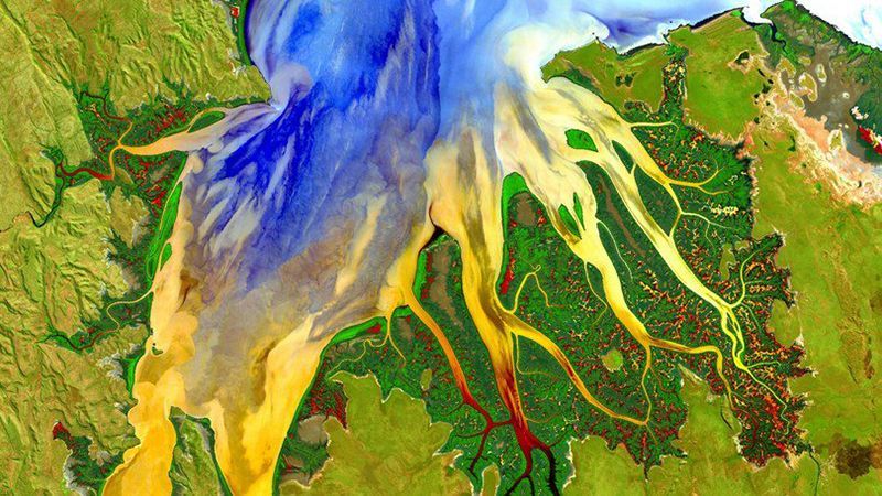 NASA показала Землю из космоса: удивительный фотопроект