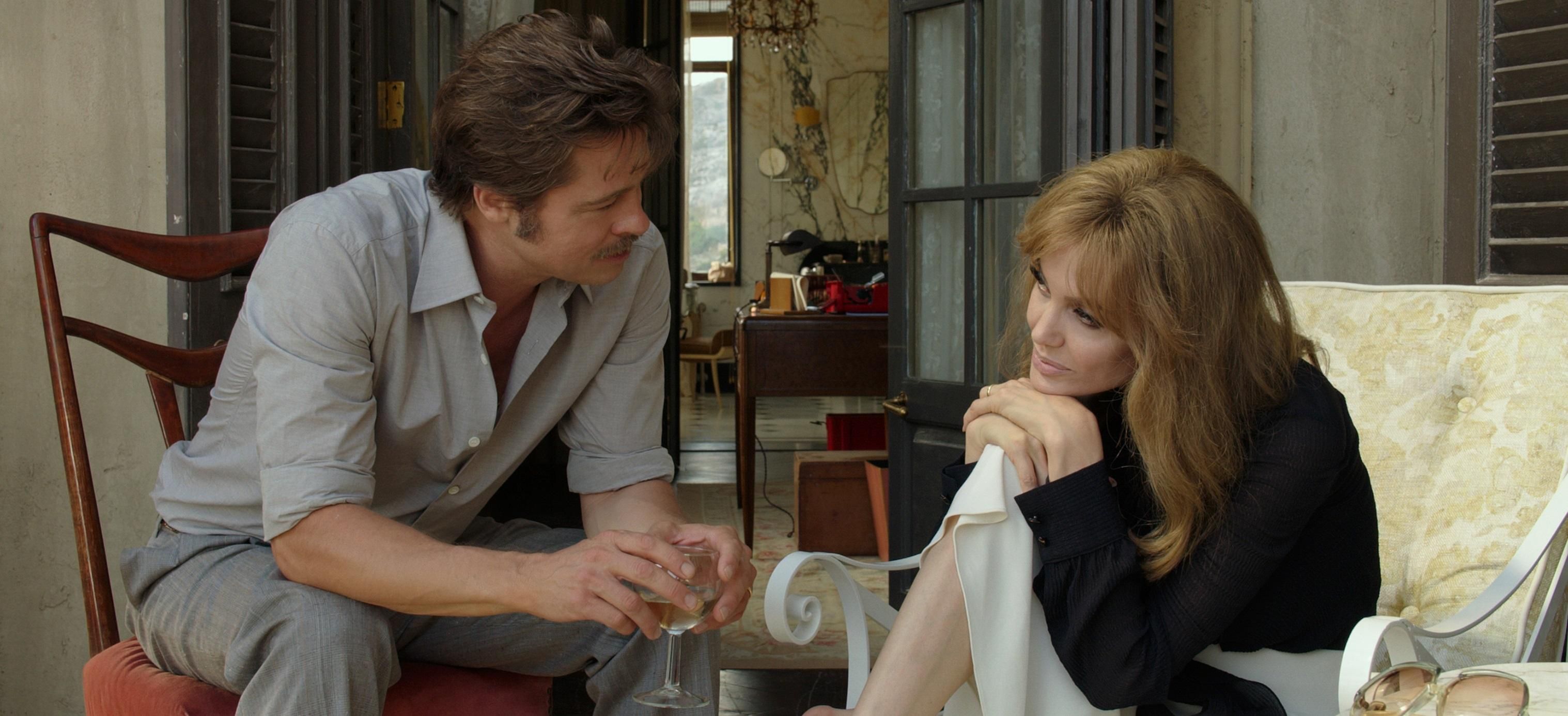 Джоли рассказала, как пыталась спасти брак с Брэдом Питтом Джоли рассказала, как пыталась спасти брак с Брэдом Питтом