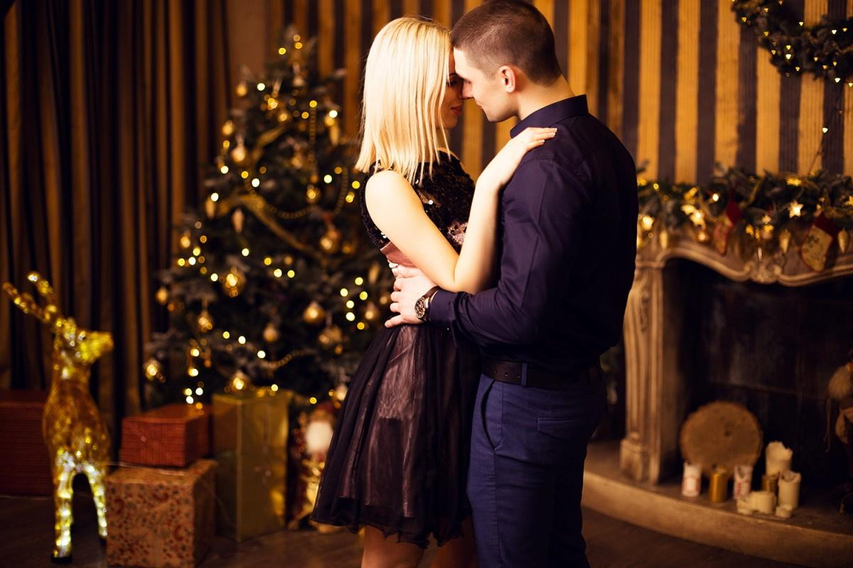 Новогодние праздники для взрослых: производитель секс-игрушек выпустил пикантный календарь