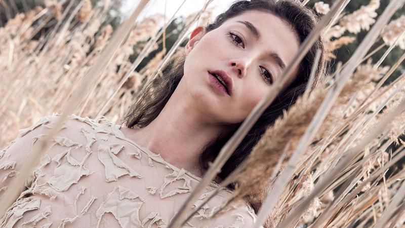 Українська модель прикрасила обкладинку китайского Vogue: яскраві фото Українська модель прикрасила обкладинку китайского Vogue: яскраві фото