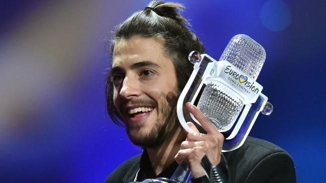 Победителю Евровидения-2017 Сальвадору Собралу пересадили новое сердце