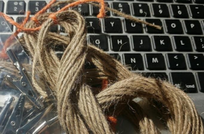 Інтернет через шнурок: британці успішно провели дивакуватий експеримент Інтернет через шнурок: британці успішно провели дивакуватий експеримент