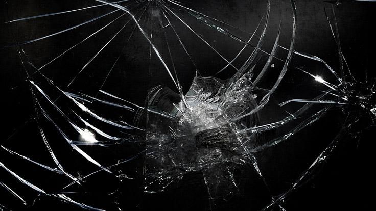 Японские ученые разработали инновационное стекло, которое восстанавливается само: видео Японские ученые разработали инновационное стекло, которое восстанавливается само: видео