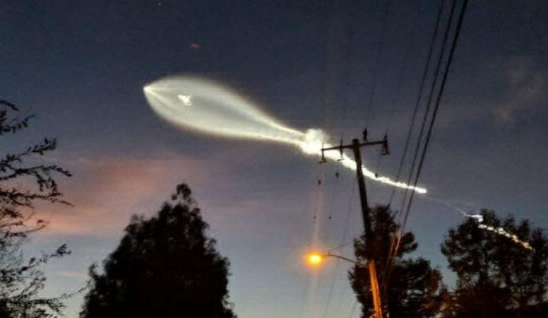 Что это такое и что оно делает? – SpaceX запустил ракету с 10 спутниками: невероятные кадры