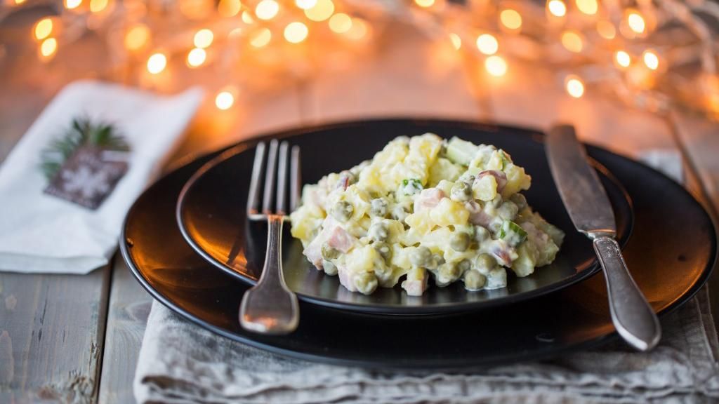 Як приготувати олів’є: 3 незвичних рецепти до новорічного столу Як приготувати олів’є: 3 незвичних рецепти до новорічного столу