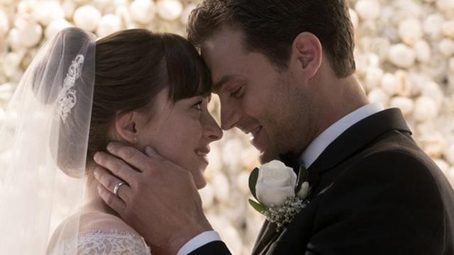 Как выглядит свадебное платье Анастейши Стил из "Пятидесяти оттенков свободы" Как выглядит свадебное платье Анастейши Стил из "Пятидесяти оттенков свободы"